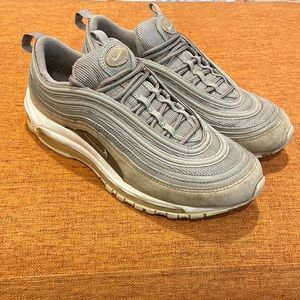 Airmax 97 Cobblestone size 9